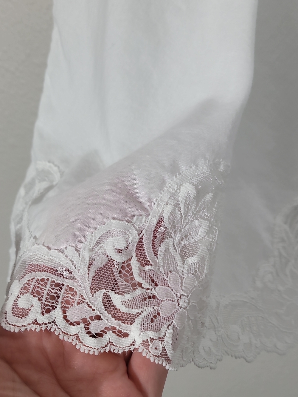 Vintage White Slip Skirt Size S/M Lace Trim Bridal Coquette Intimates Delicate - Picture 3 of 6